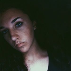 Meet your Posher, Brooke